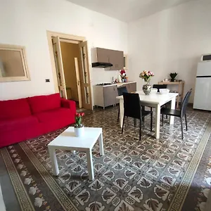 https://casa-lia-al-centro-di-palermo.sicilyhotelsitaly.net